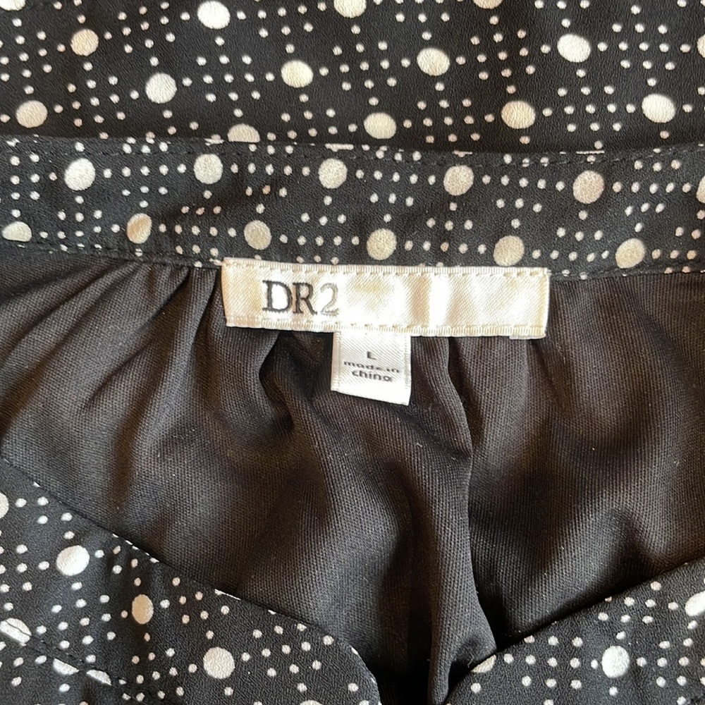 DR2 Black and White Long Sleeve V-Neck Dress - Picture 4 of 6